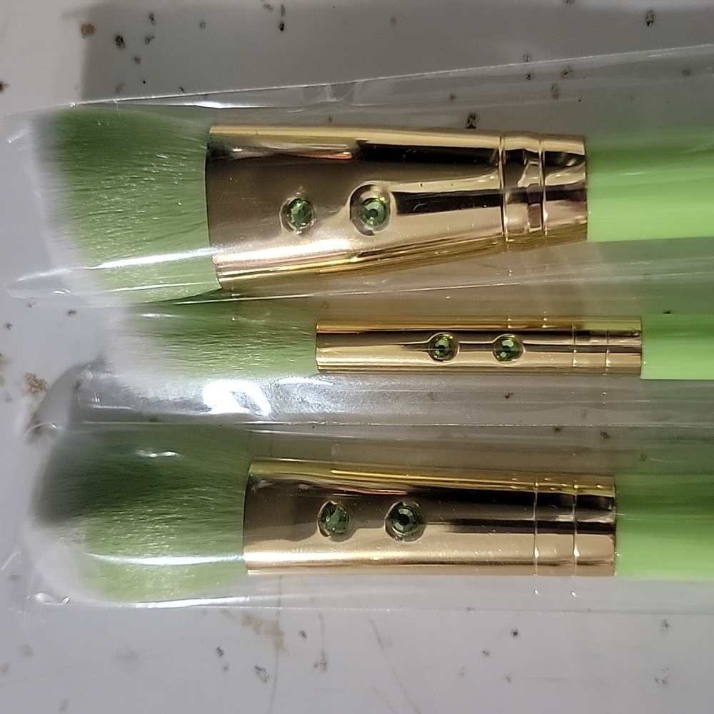 NIP! SLMISSGLAM set of 3 green makeup brushes! - Picture 5 of 5